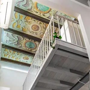 Appartamento Charming Frescoed Loft, Bologna